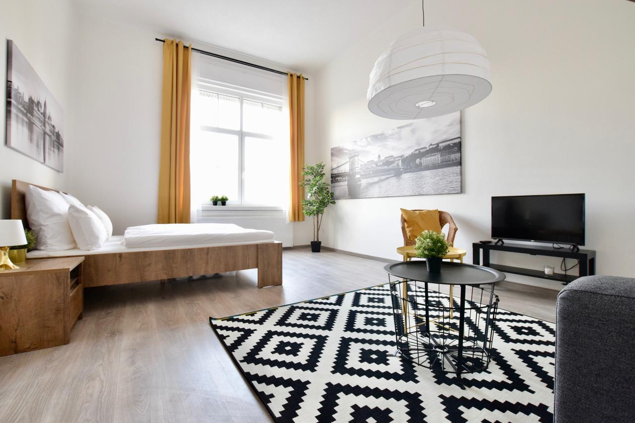 Standard Apartment By Hi5 - Bazilika Suite Budapest Exterior photo