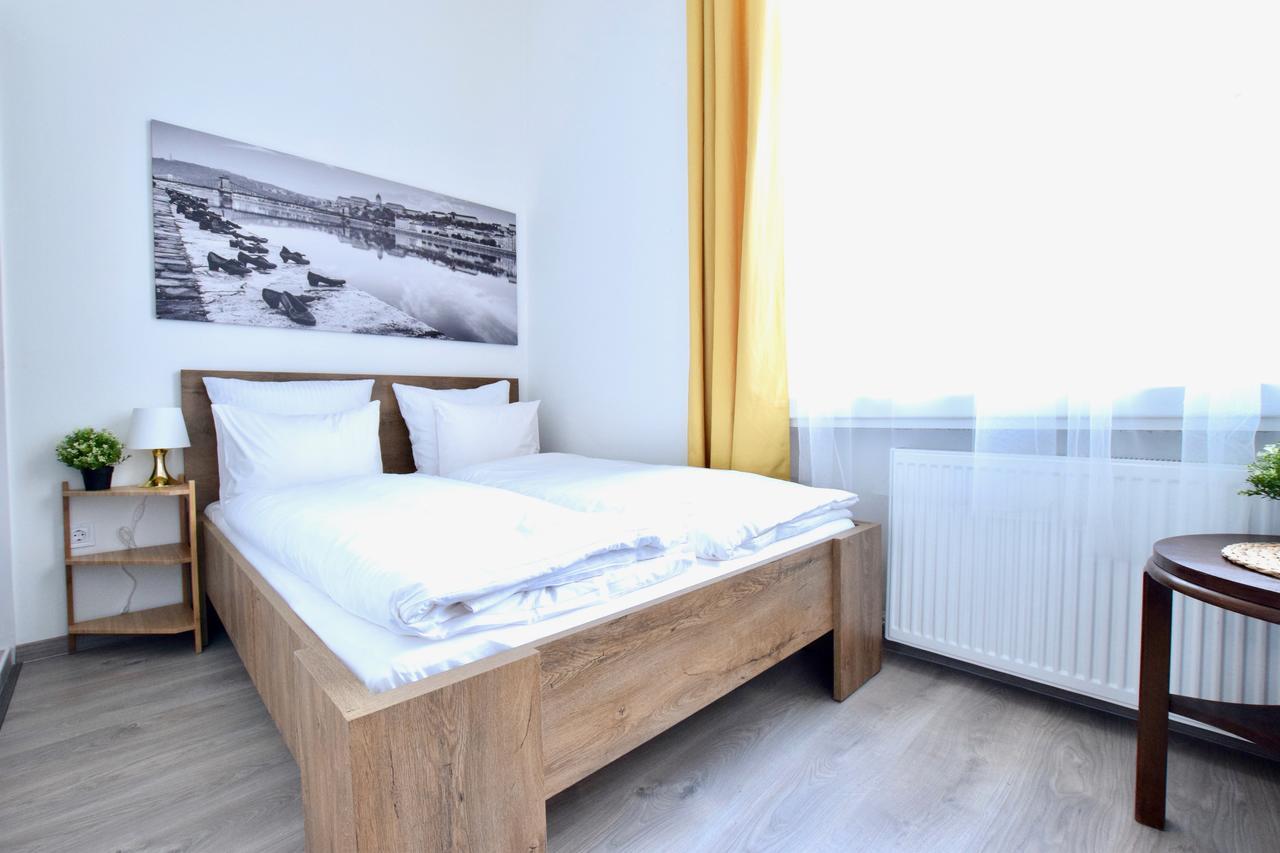 Standard Apartment By Hi5 - Bazilika Suite Budapest Exterior photo