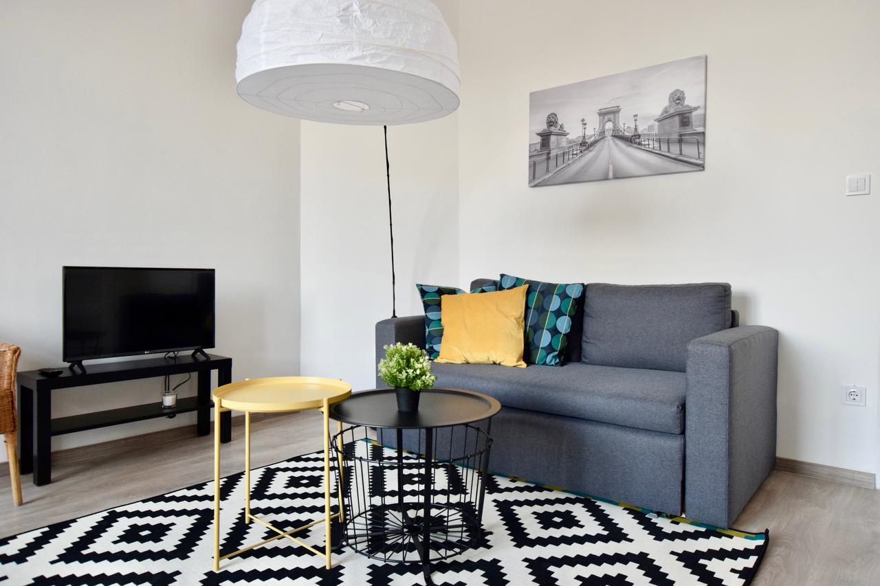 Standard Apartment By Hi5 - Bazilika Suite Budapest Exterior photo